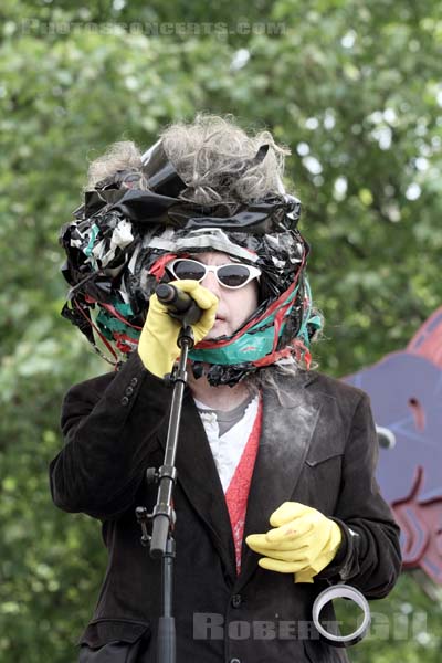 GARY WILSON AND THE BLIND DATES - 2013-05-26 - PARIS - Parc de la Villette - 